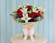 Букет цветов из:  Лилии и Розы #REPLACE_PRED# Старой Ситне