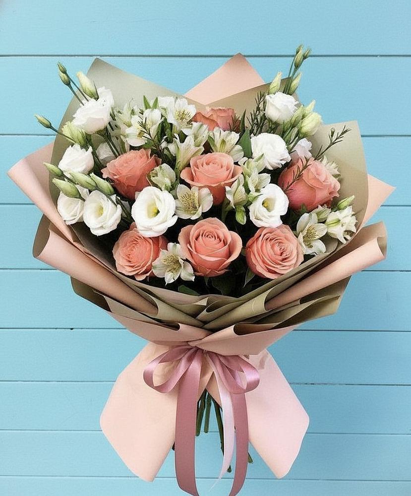 Букет цветов из: Розы, Альстромерии и Лизиантусы в Старой Ситне