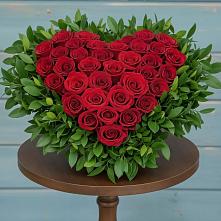 Цветочная композиция из Розы в виде сердца в Старой Ситне