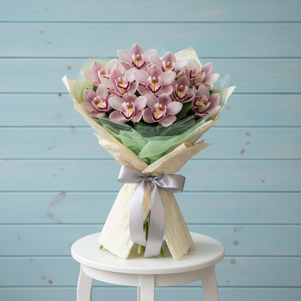 Букет цветов из: Орхидеи и Розы в Старой Ситне