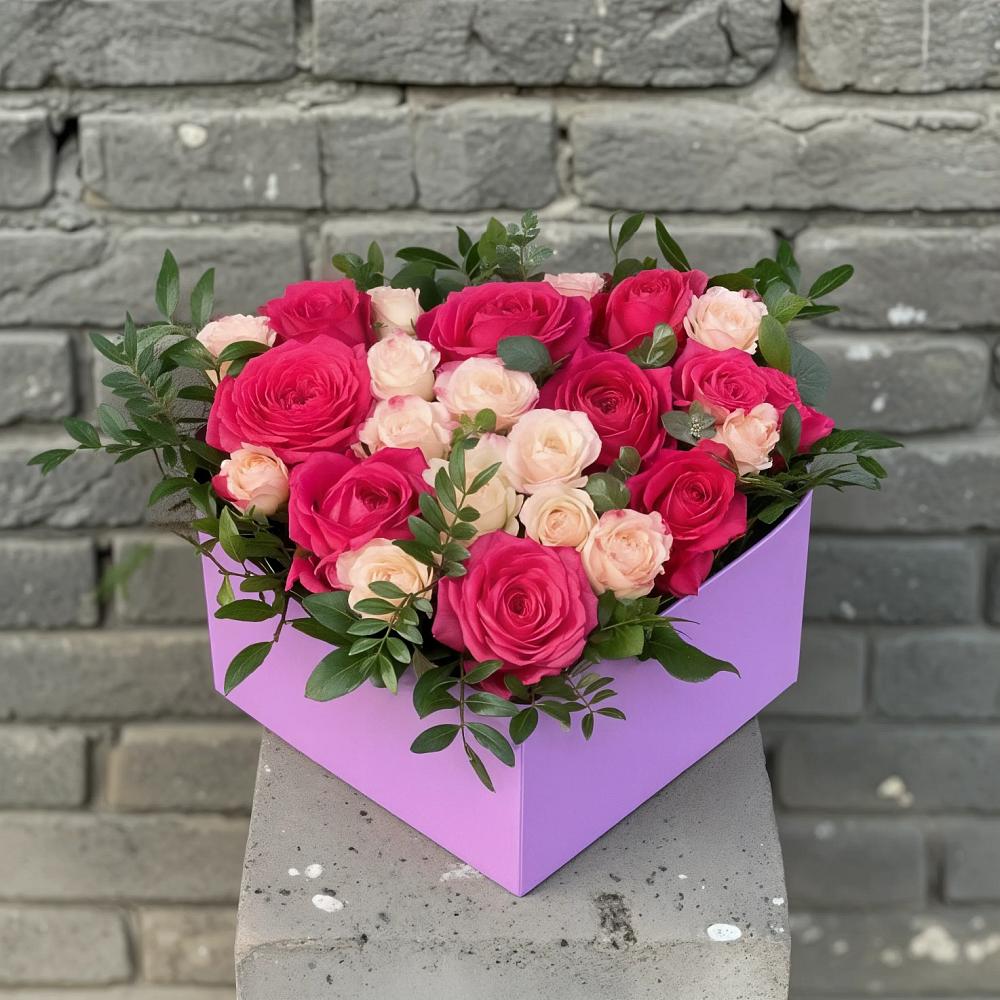 Цветочная композиция из Розы в коробке в Старой Ситне