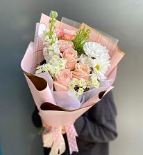 Букет цветов из:  Хризантемы и Розы в Старой Ситне