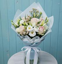 Букет цветов из:  Розы и Лизиантусы в Старой Ситне