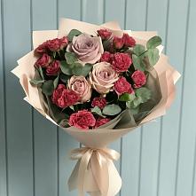 Букет цветов из:  Гвоздики и Розы в Старой Ситне
