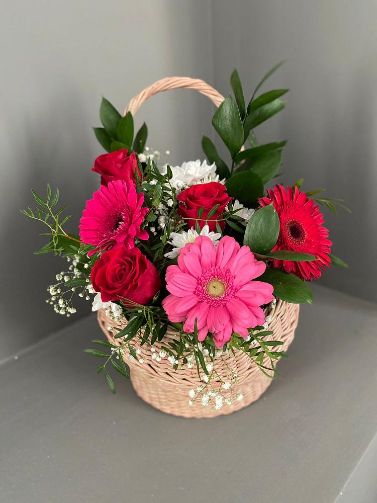 Цветочная композиция из Розы, Хризантемы и Герберы в корзине в Старой Ситне