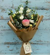 Букет цветов из:  Розы и Лизиантусы в Старой Ситне