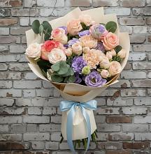 Букет цветов из:  Розы, Лизиантусы и Гвоздики в Старой Ситне